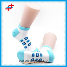 2015 Art und Weisefrauen-Knöchel-Polyester-Spandex-Socken